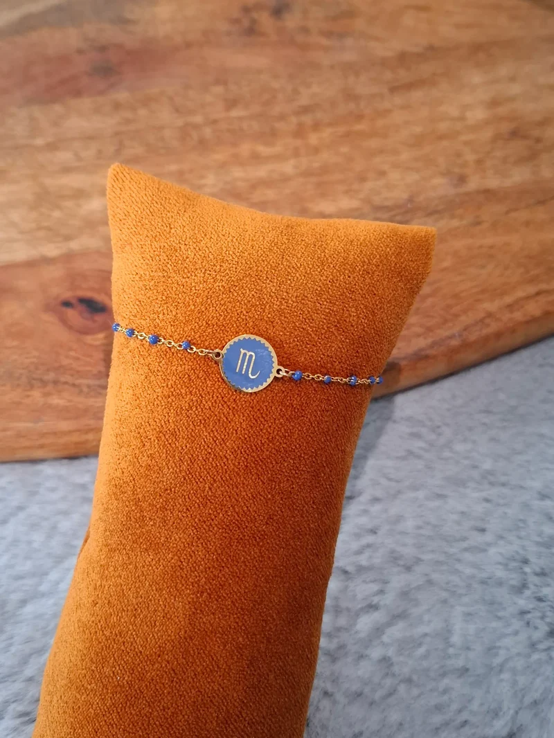 Bracelet chaîne fine signe astrologique coloré