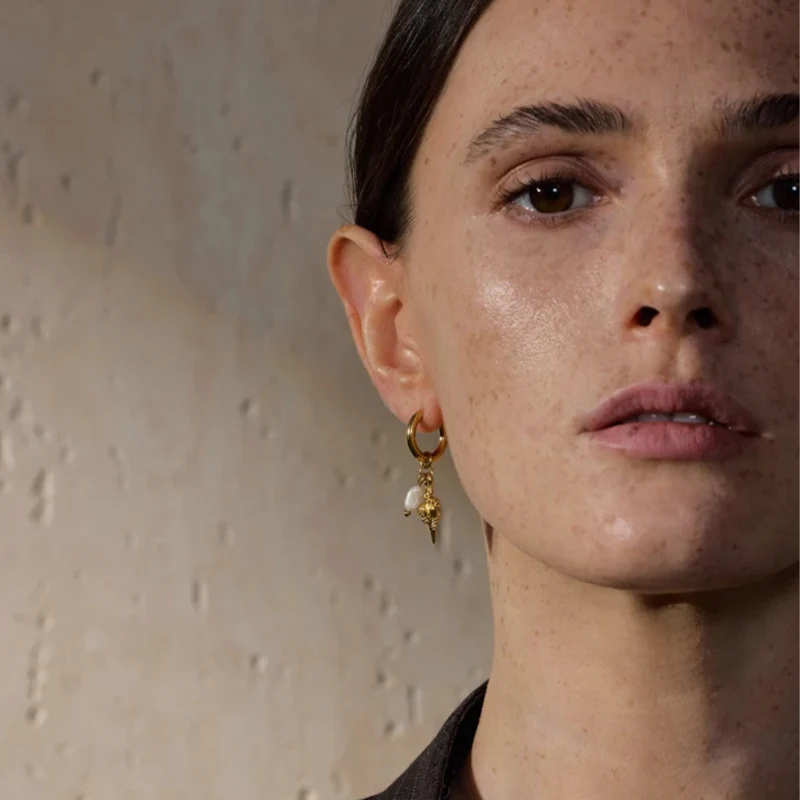 Boucles d'Oreilles Créoles Coquillage et Perle