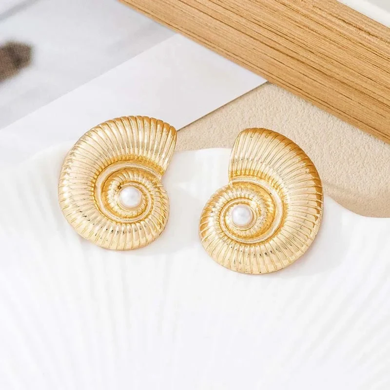 Boucles d'Oreilles Escargot Perle Blanche