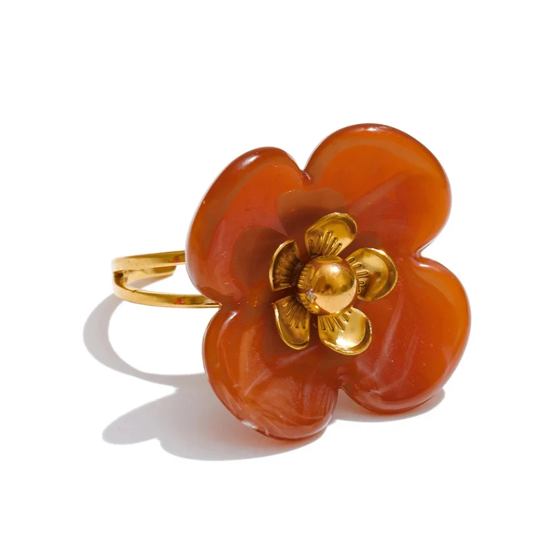 Bague Fleur Résine et Dorée