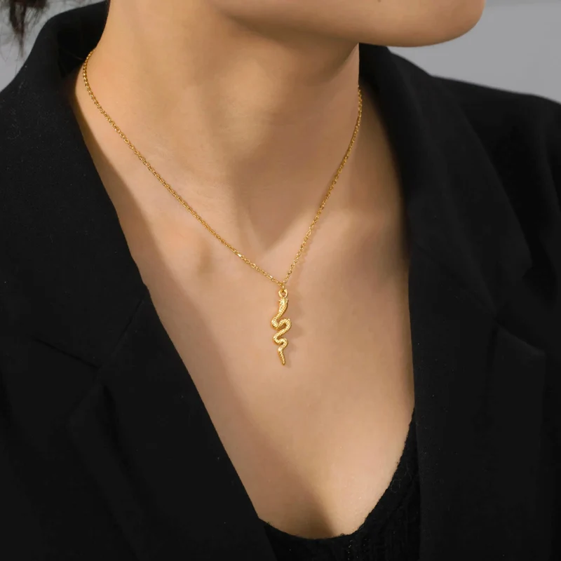 Collier Serpent Fin