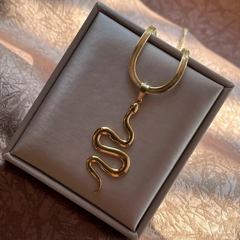Collier Maille et Pendentif Serpent