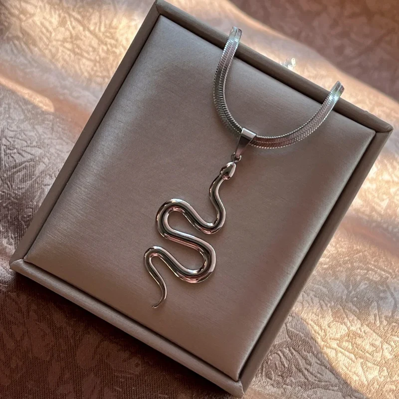 Collier Maille et Pendentif Serpent