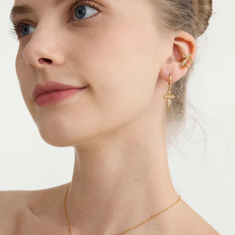 Boucles d'Oreilles Croix Pointue