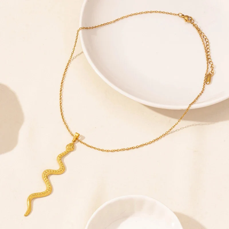 Collier Long Serpent