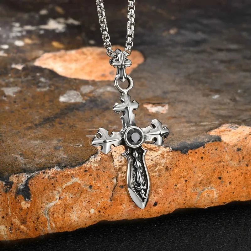 Collier Croix Médiévale Homme