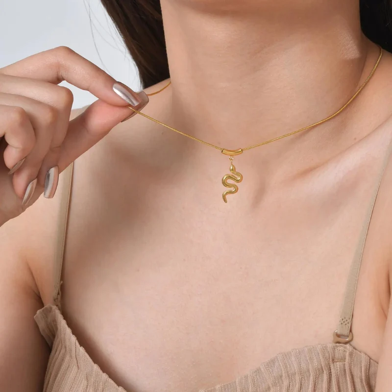 Collier Serpent Doré Femme