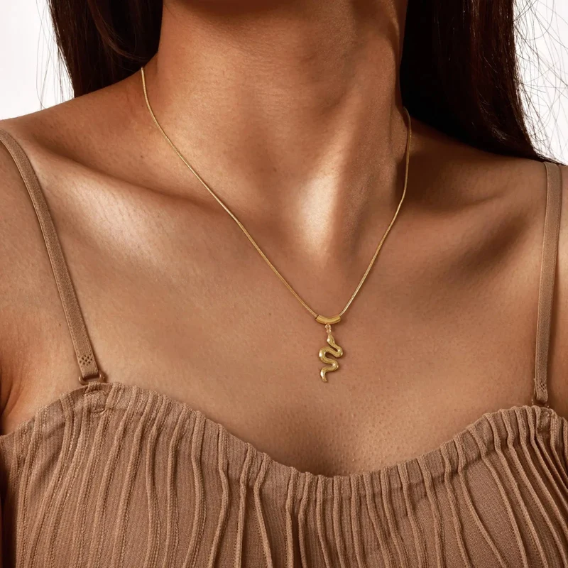Collier Serpent Doré Femme