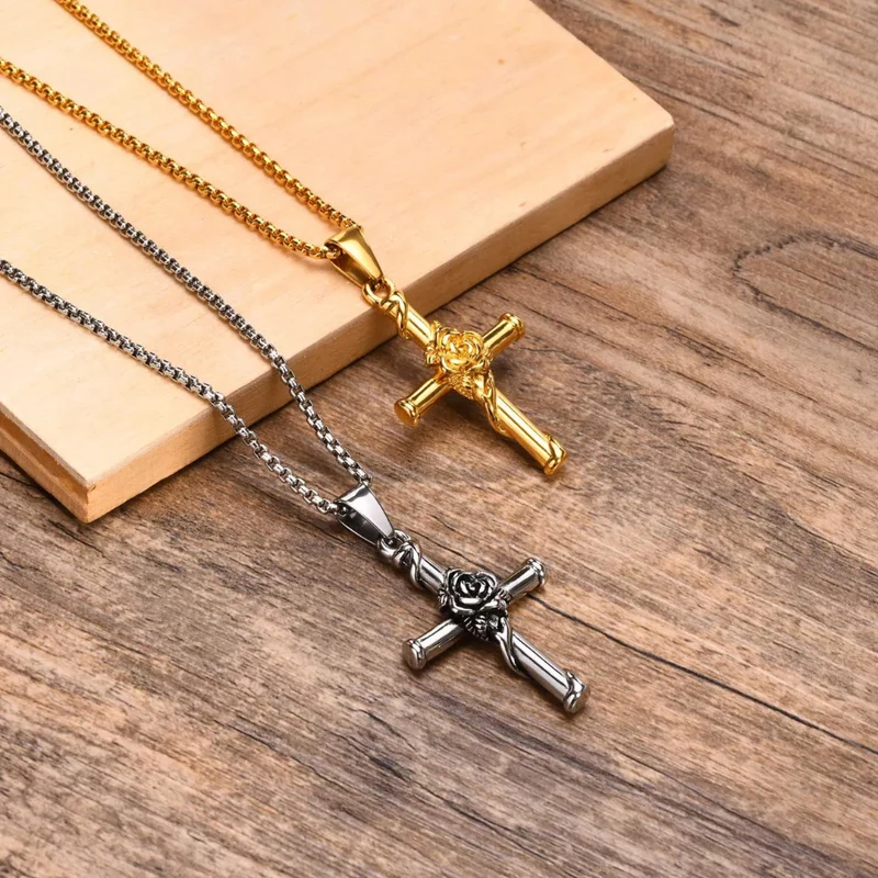 Collier Pendentif Croix et Rose Homme