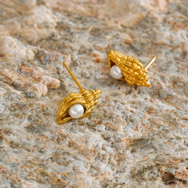 Boucles d'Oreilles Coquillage Perle Blanche