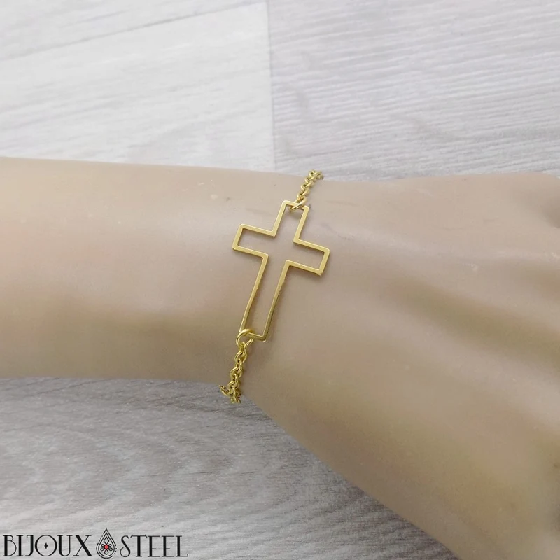 Bracelet croix ajourée en acier inoxydable
