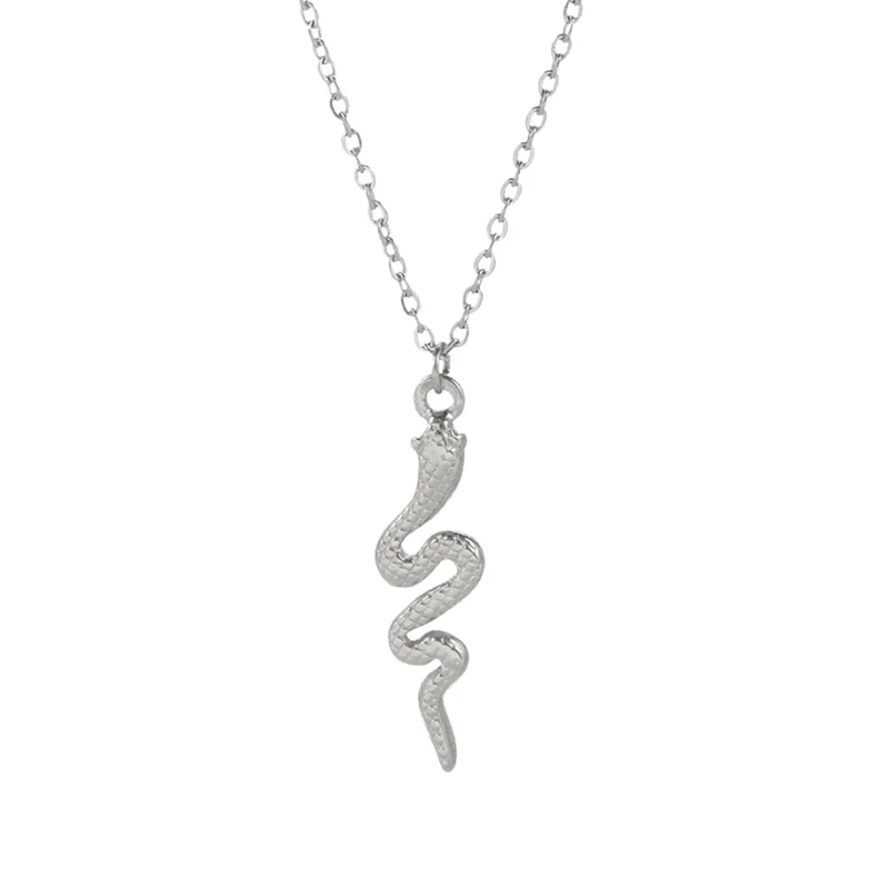 Collier Serpent Design