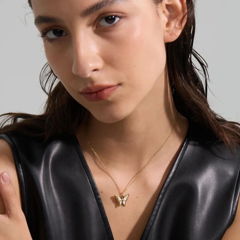 Collier Papillon et Nacre Blanc
