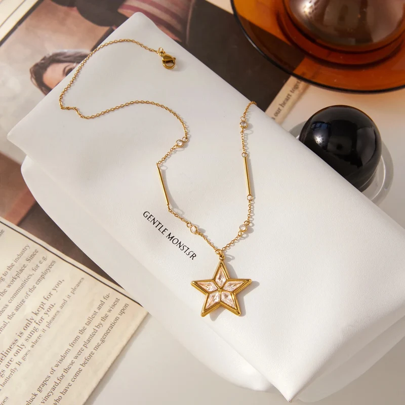 Collier pendentif Étoile Strass
