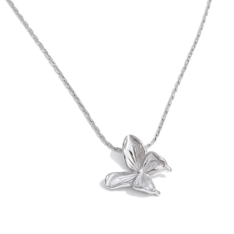Collier pendentif Papillon