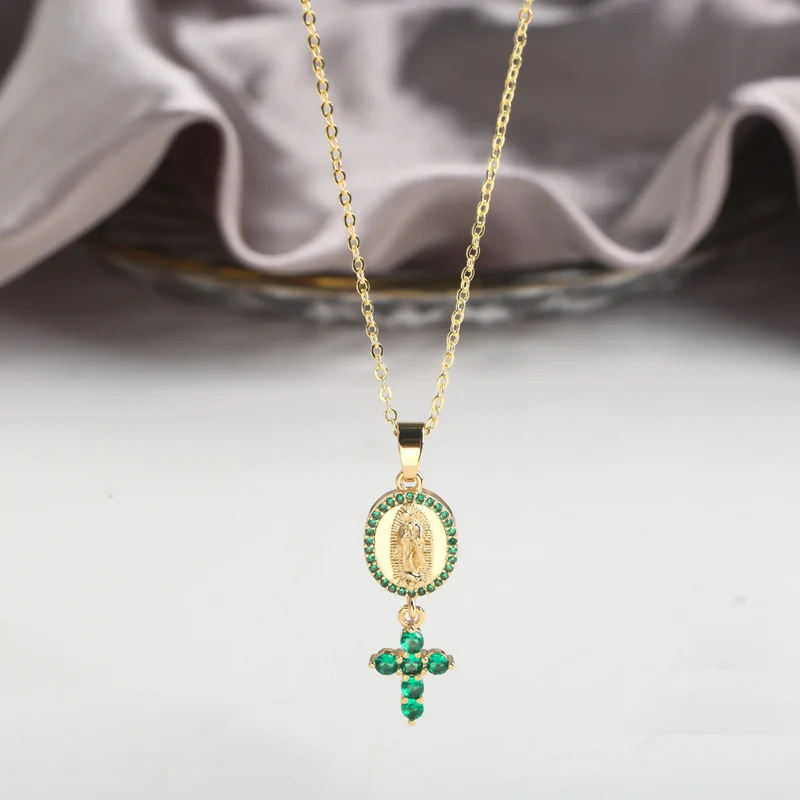 Collier Médaille Vierge et Croix Verte