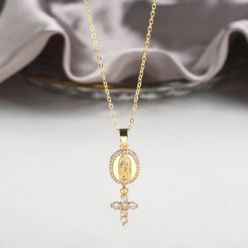 Collier Médaille Vierge et Croix Blanche