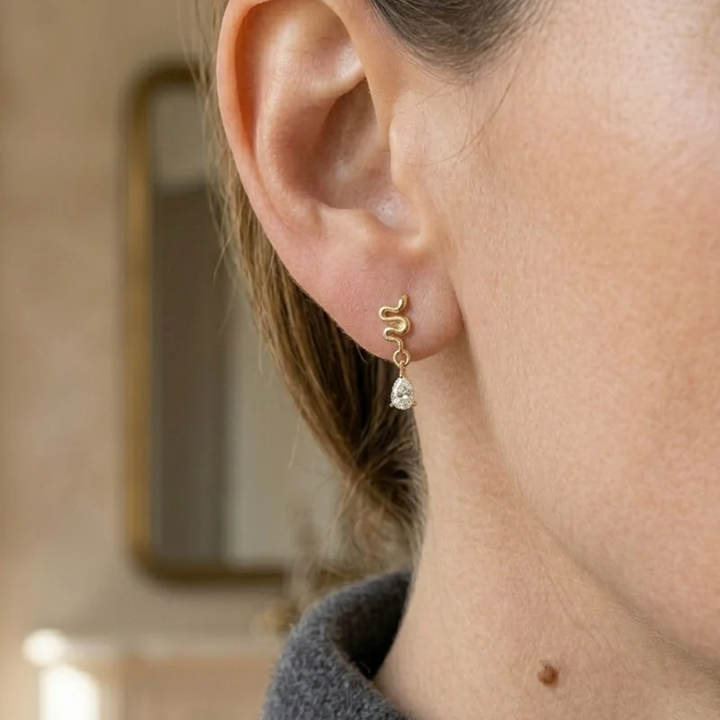 Piercing Petit Serpent Raffiné en Cristal (1 pièce)