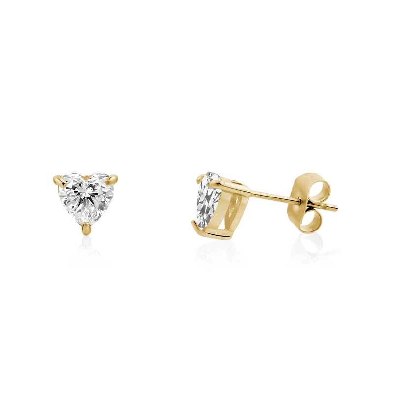 Clous d'oreilles classiques en forme de cœur