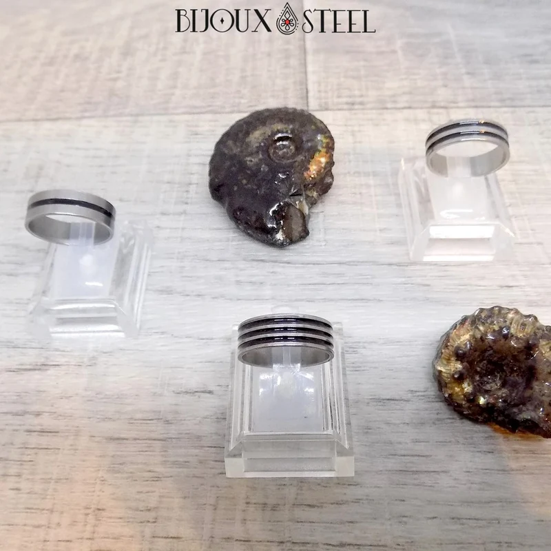 Bague homme argentée trois bandes noires en acier inoxydable
