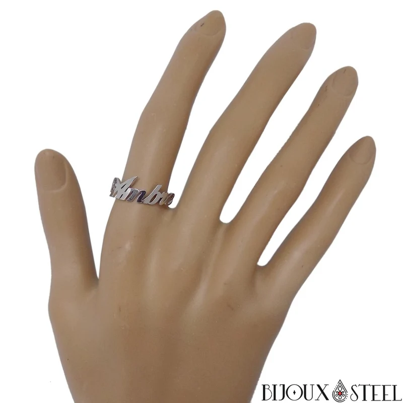 Bague à prénom personnalisée en acier inoxydable