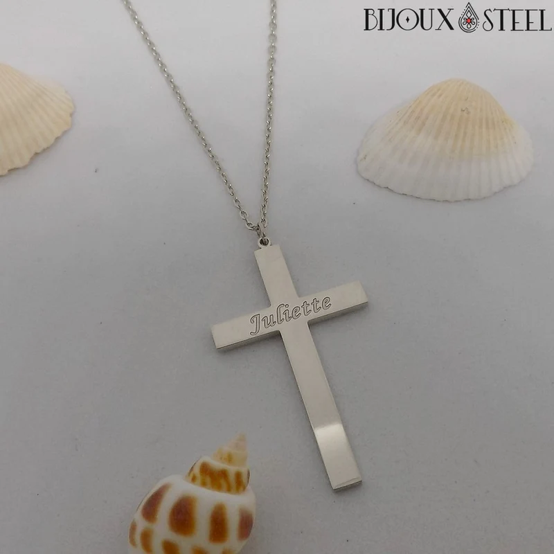 Collier croix personnalisée à prénom en acier inoxydable