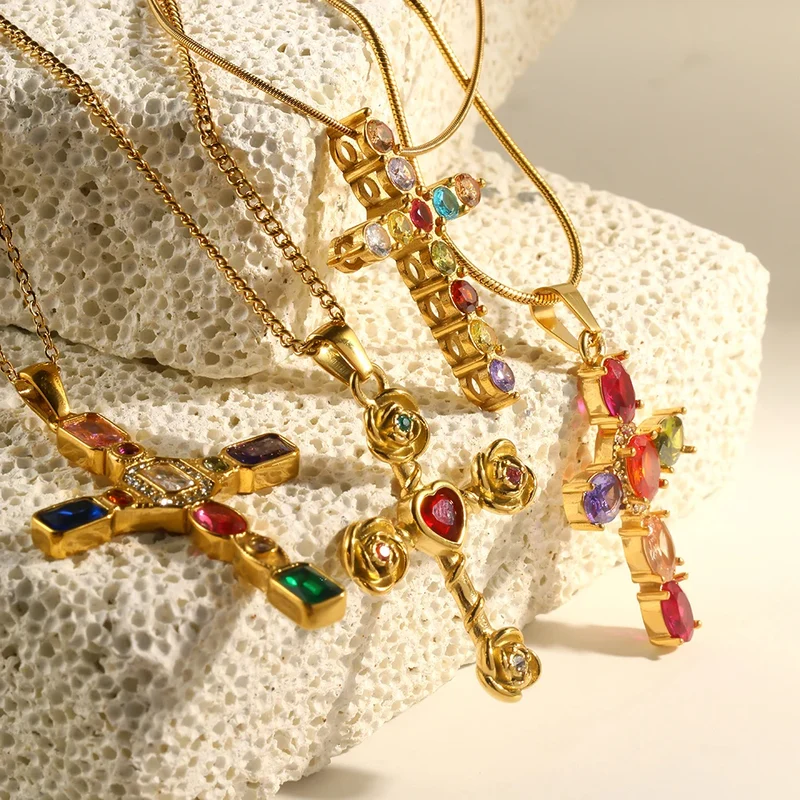 Collier Croix Pierres de Couleurs