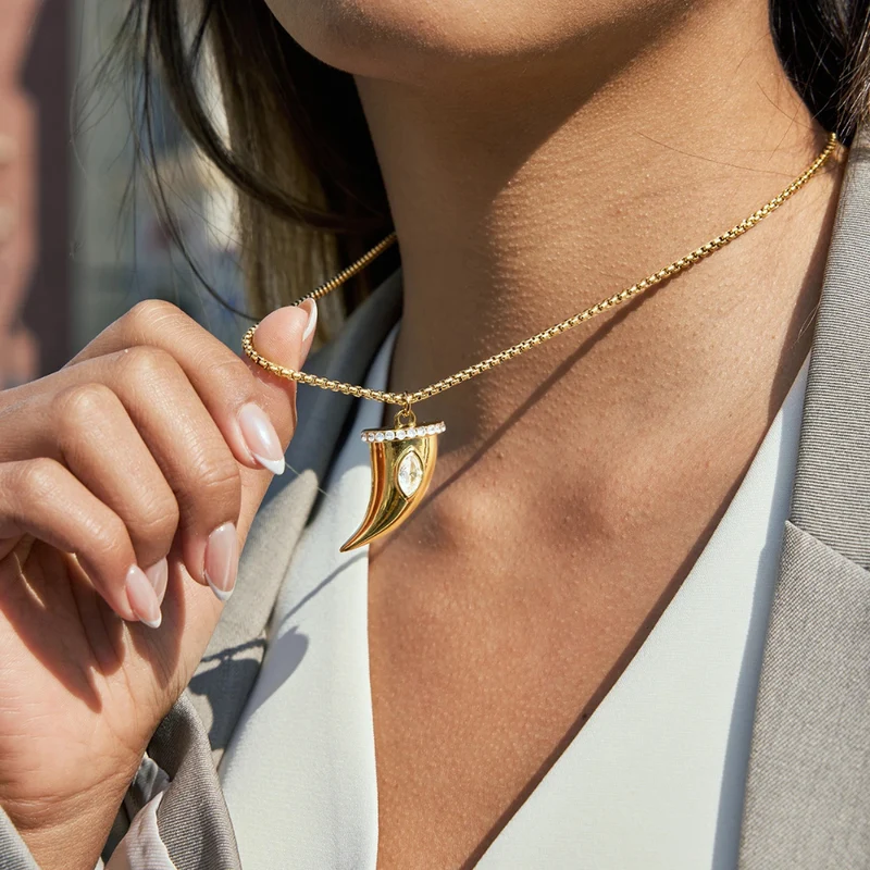 Collier Corne Doré Femme