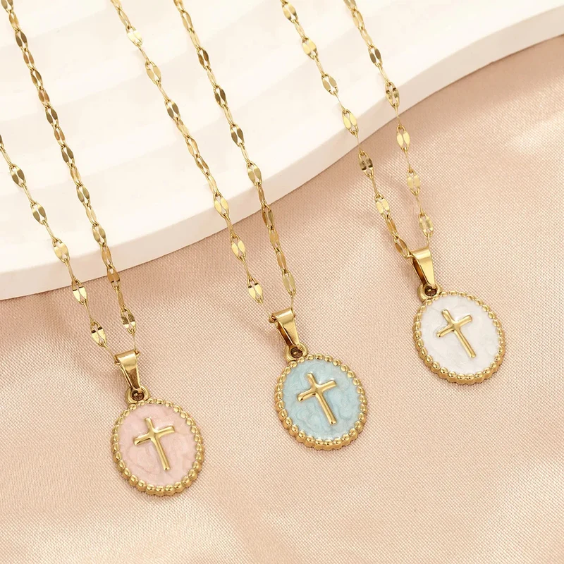 Collier Médaillon Croix