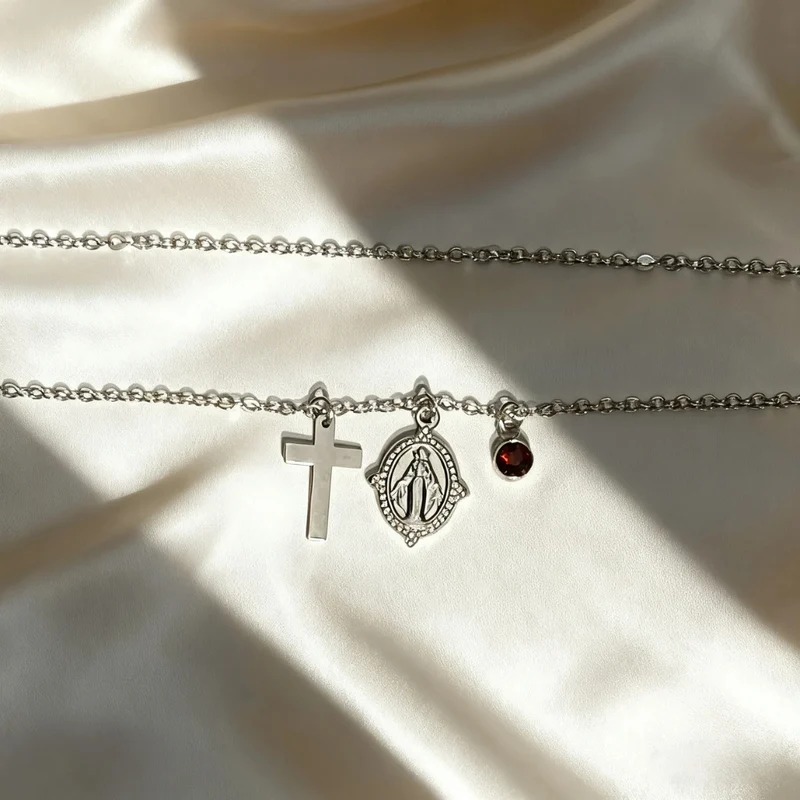 Collier Croix et Vierge avec Diamant