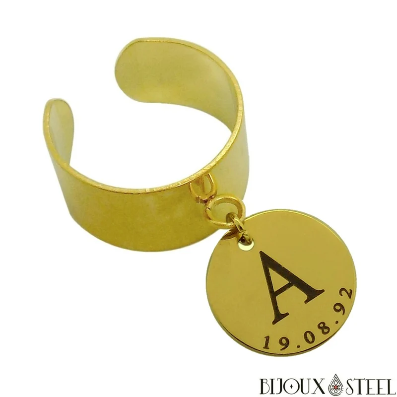 Bague large ajustable à médaille personnalisée lettre et date en acier inoxydable