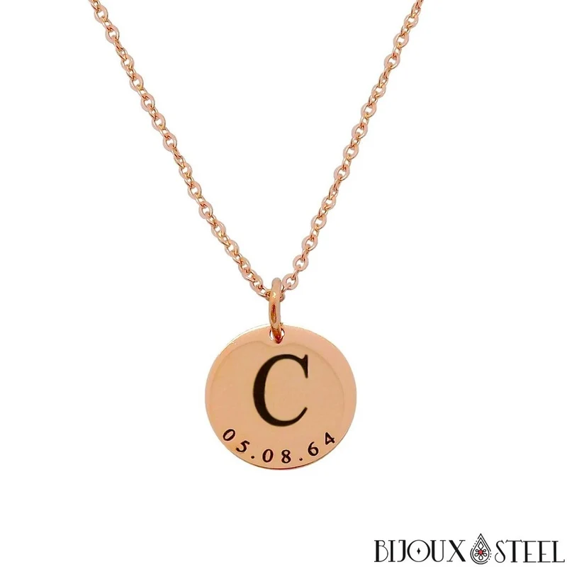 Collier médaille personnalisée initiale et date en acier inoxydable