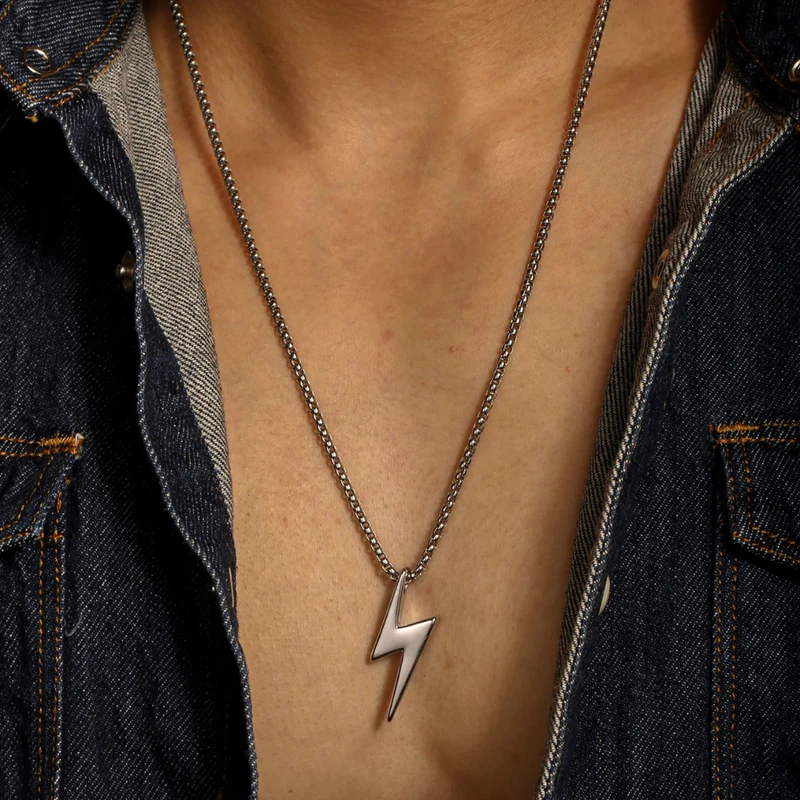 Collier Pendentif Éclair