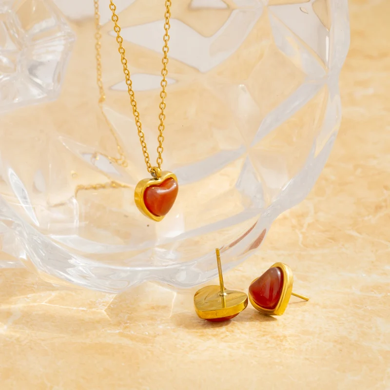Boucles d'Oreilles Coeur Résine Rouge