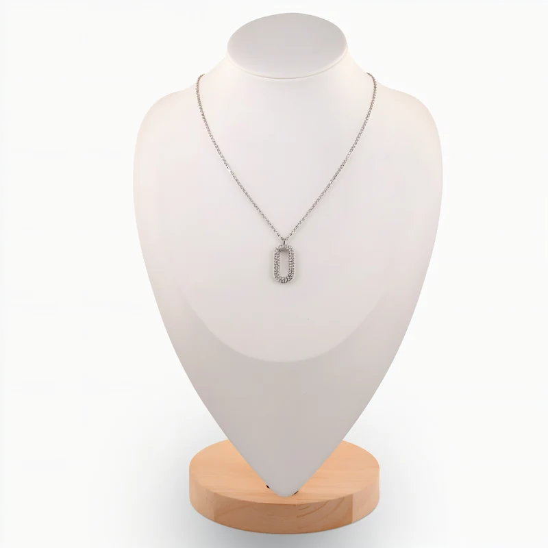 Collier en lettre bubble strass