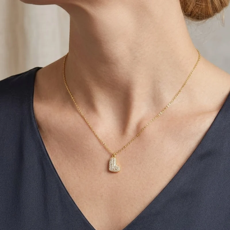 Collier en lettre bubble strass