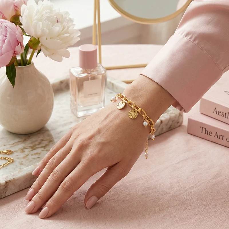 Bracelet Chaîne Vintage Avec Perles Et Médaillons Ronds