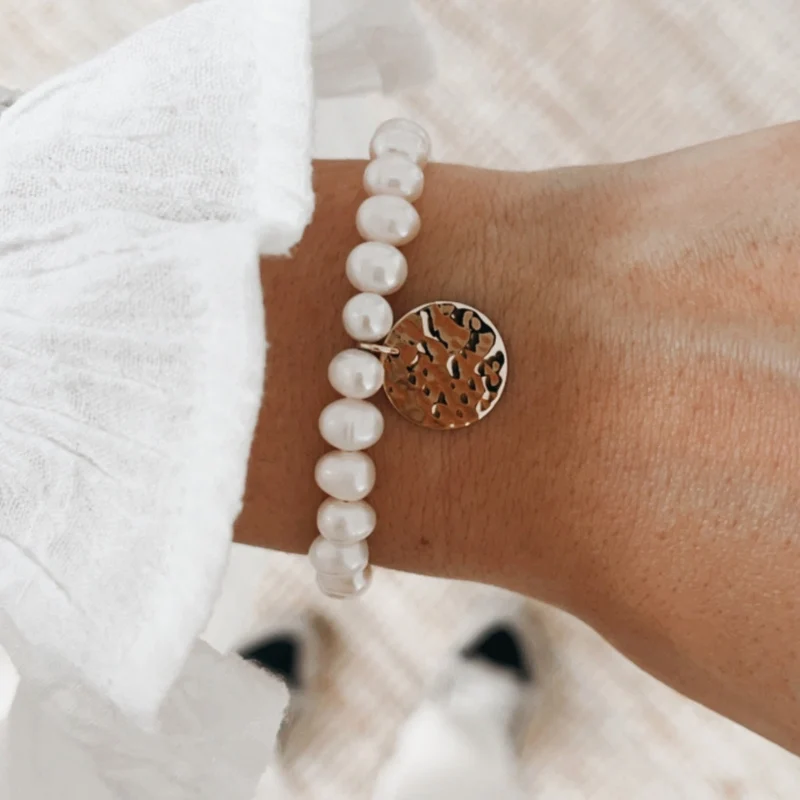 Bracelet "Suzanne" martelé plaqué or