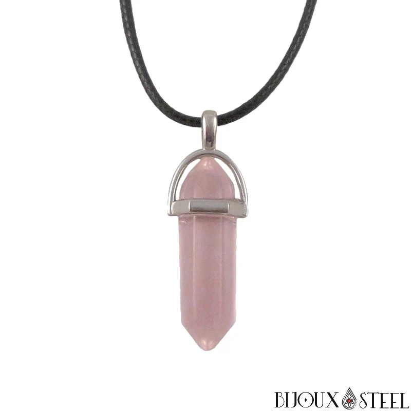 Collier à pendentif hexagonal à pointe rose en verre