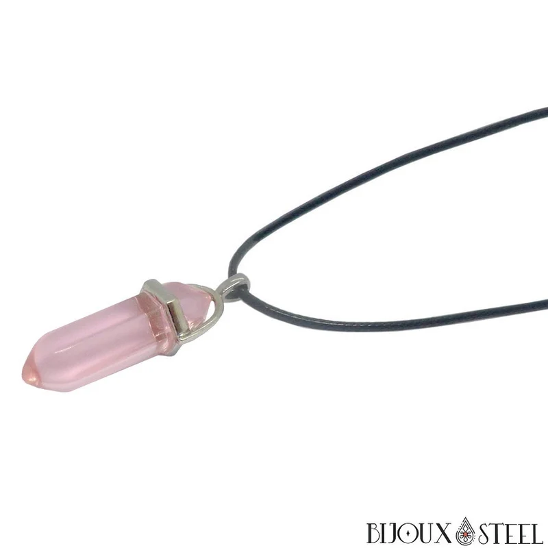 Collier à pendentif hexagonal à pointe rose en verre