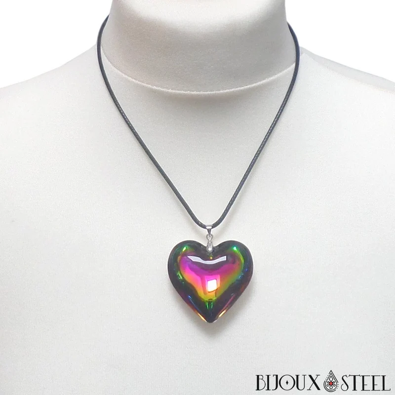 Collier à pendentif cœur glamour multicolore en verre