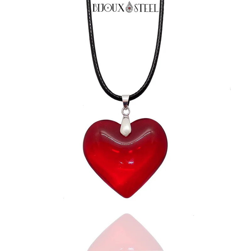Collier à pendentif cœur rouge en verre