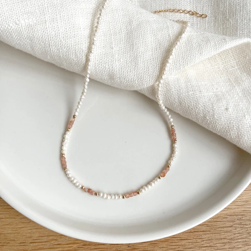 Collier "Rosalba" pierre de soleil plaqué or