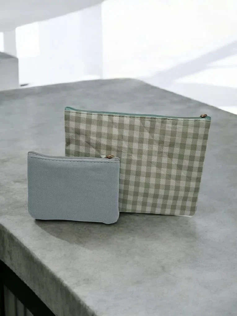 Pochette et trousse assorties vert d’eau vichy crème