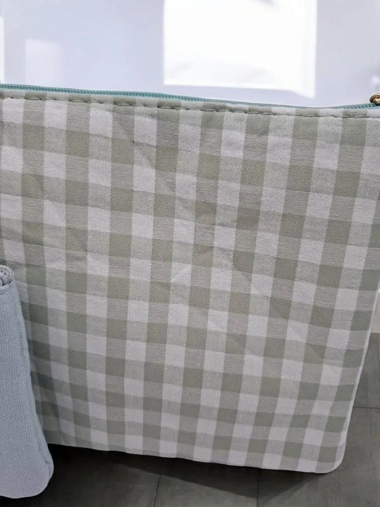 Pochette et trousse assorties vert d’eau vichy crème