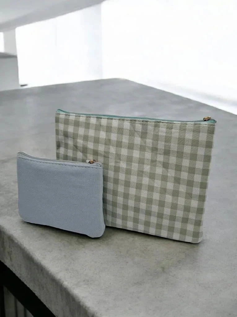 Pochette et trousse assorties vert d’eau vichy crème