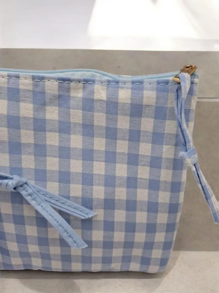 Pochette et trousse en coton vichy bleu et crème