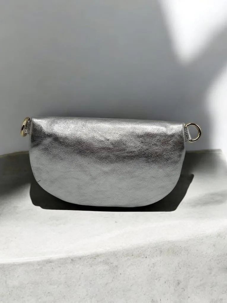 Sac banane en cuir irisé argenté femme