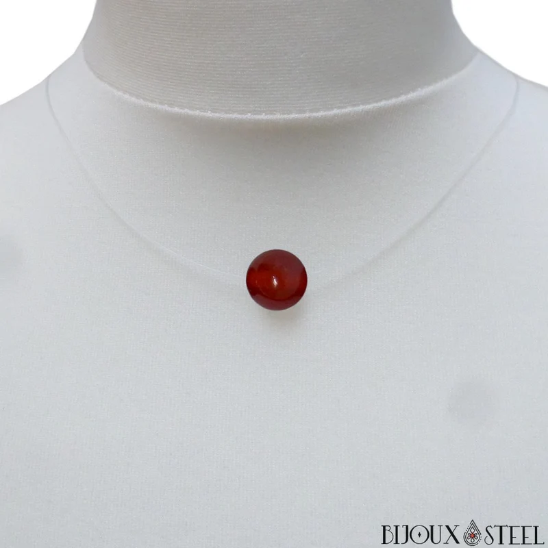 Collier à perle de cornaline sur fil de nylon