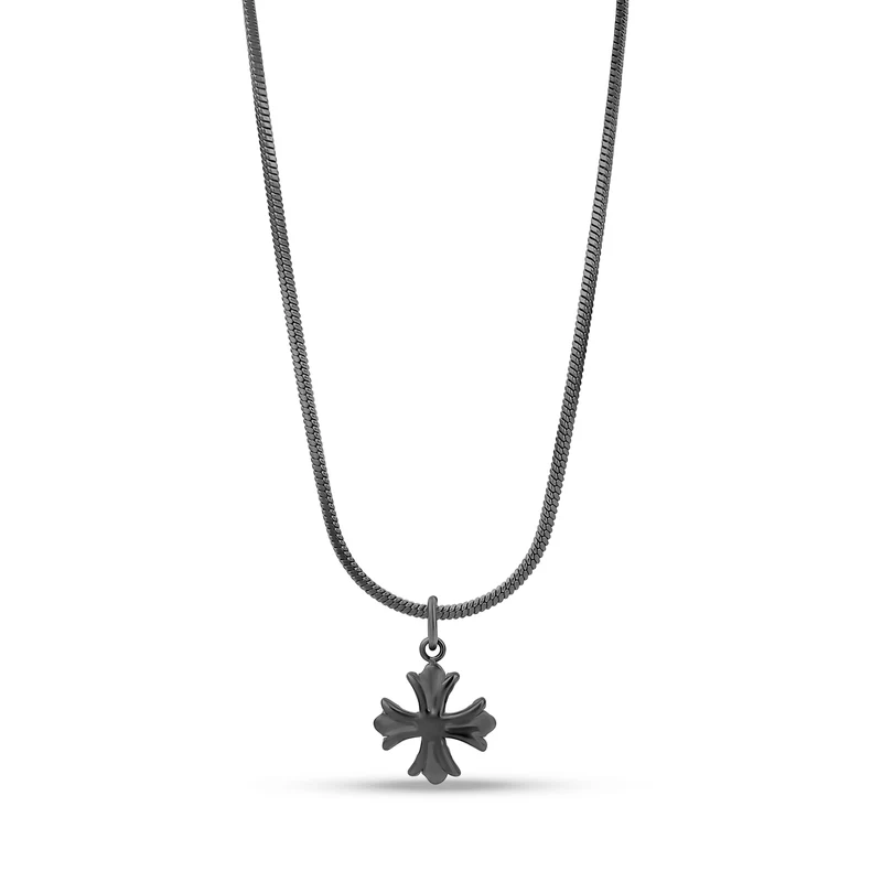 Pendentif Croix de Malte de minuit